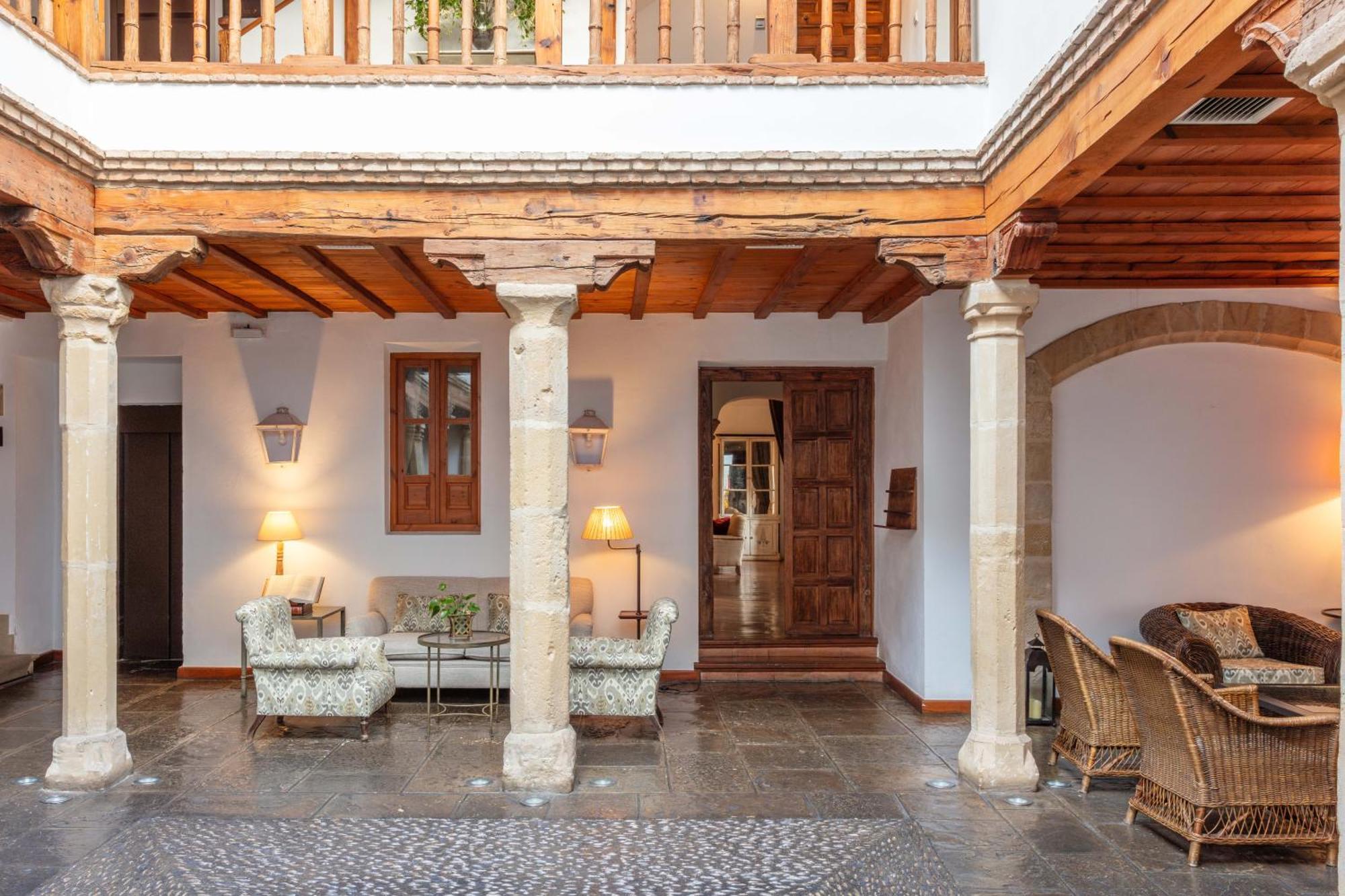 Hotel Puerta De La Luna Baeza Dış mekan fotoğraf